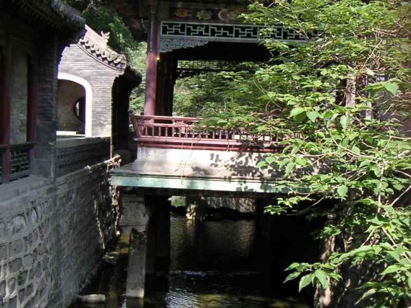 Pavillon chinois au dessus d'un lac, Asie photo gratuite