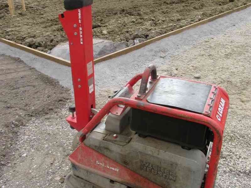 Plaque vibrante de couleur rouge