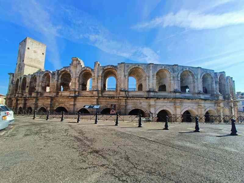 Les Arènes d'Arles, un amphithéâtre romain situé dans la ville d'Arles, en France, photo gratuite
