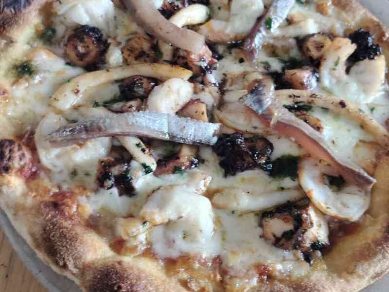 Pizza aux fruits de mer, photo gratuite