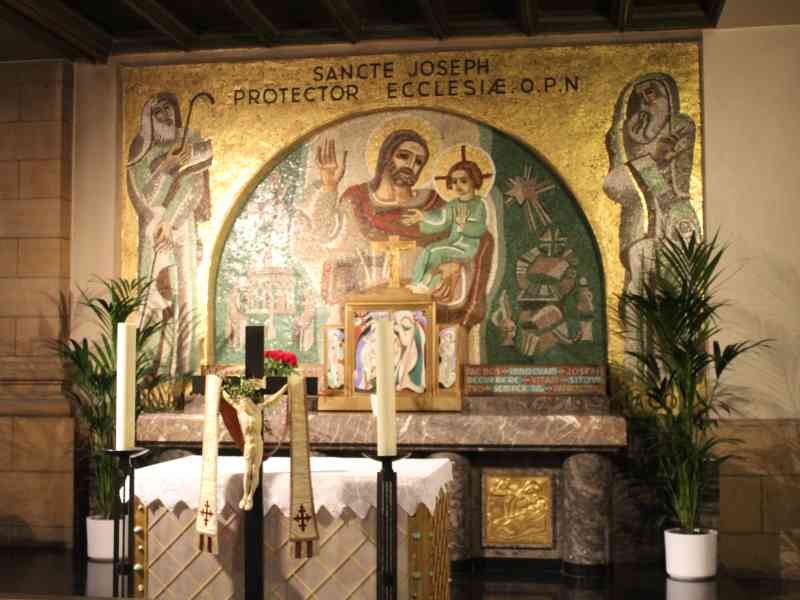 Mosaïque de l'autel de la Cathédrale Notre-Dame de Luxembourg, photo gratuite