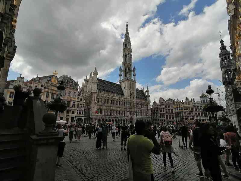 vue sur l'Hôtel de Ville de Bruxelles en Belgique