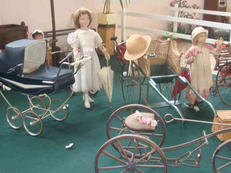 Exposition, musée de jouets anciens photo gratuite