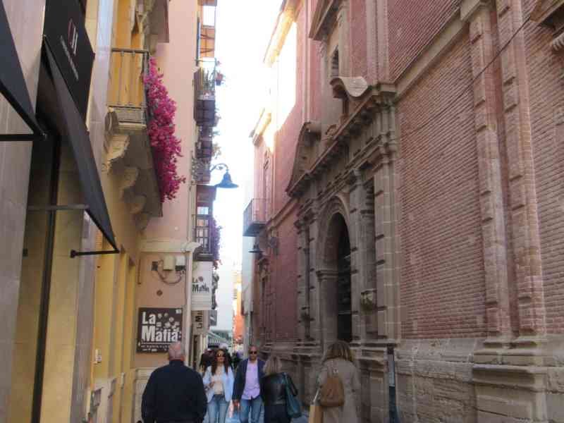Une ruelle de la ville de Malaga, photo gratuite