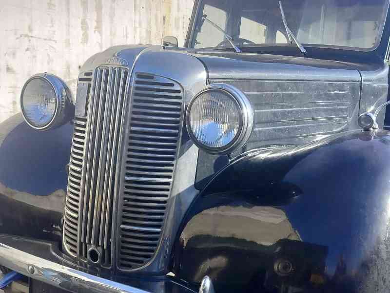 Taxi anglais des années 1950, photo gratuite