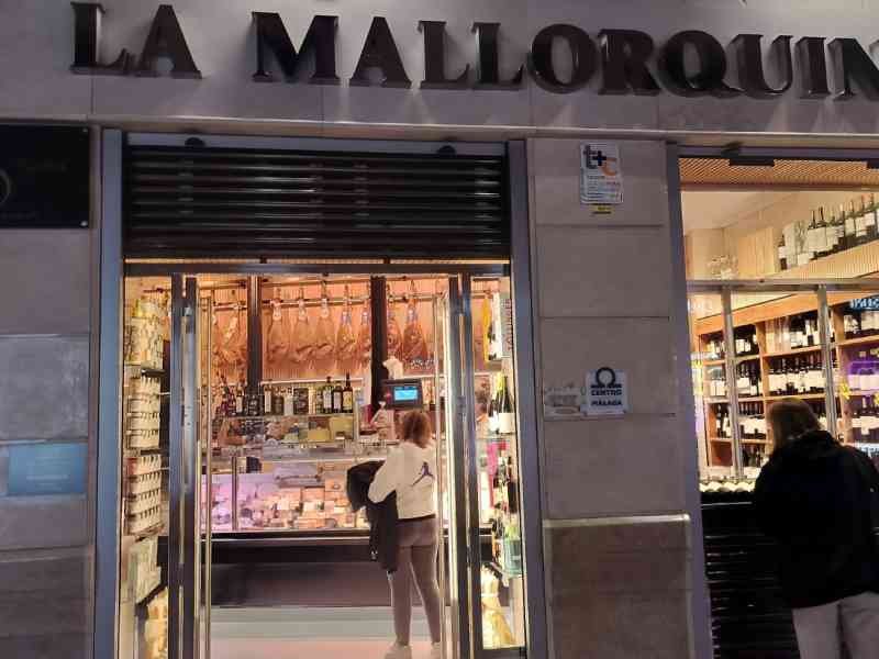 La façade de La Mallorquina, une épicerie, photo gratuite