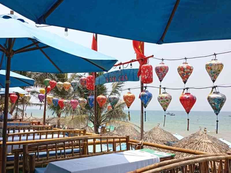 Restaurant en bord de mer, Vietnam, photo gratuite