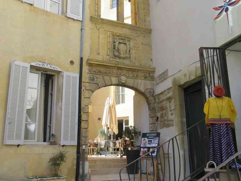 Rue du Moulin d'Isnard à Salon de Provence