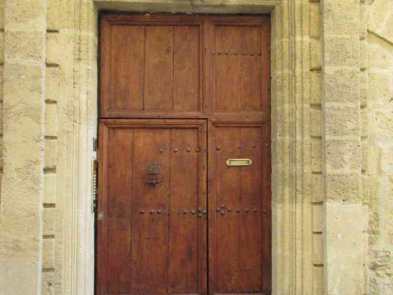 Porte antique en bois