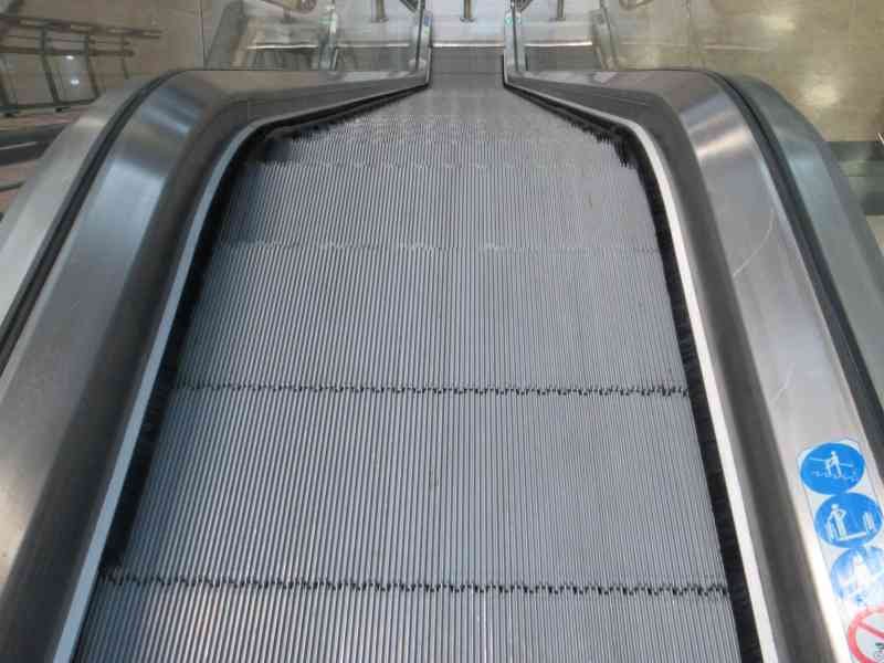 Escalier mécanique photo gratuite