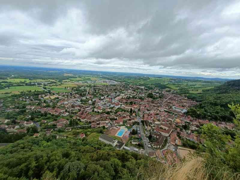 Une vue panoramique d'un village, des maisons, photo gratuite