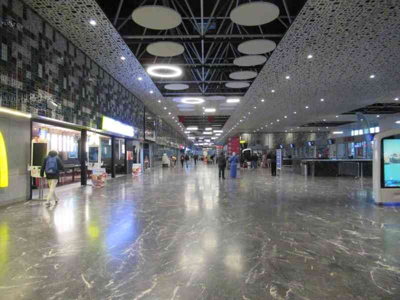 Intérieur de la gare de Casa-Voyageurs à Tanger au Maroc