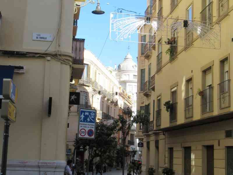Une rue étroite, des bâtiments, photo gratuite