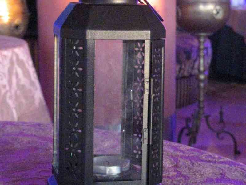 Lanterne noire de bougie à motif oriental marocain