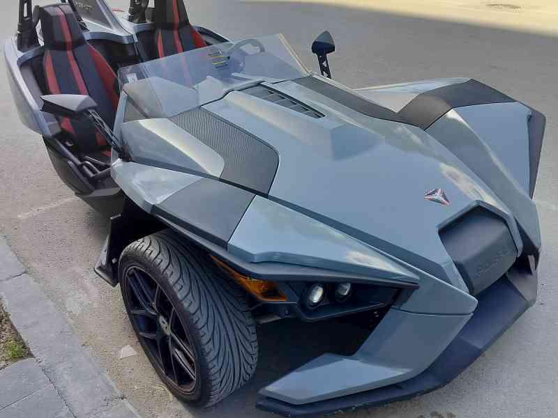 Modèle de voiture Polaris Slingshort