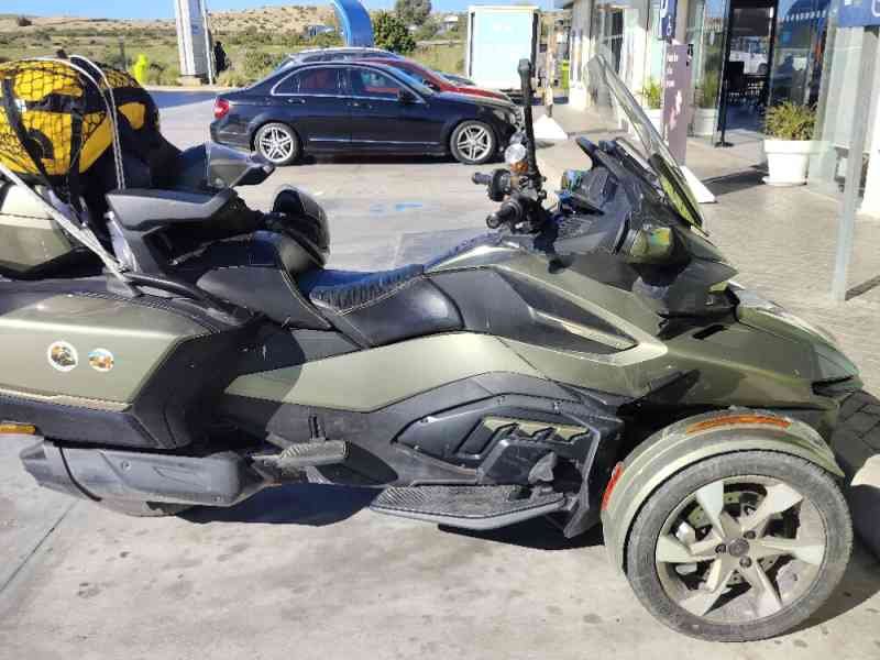 Un Can-Am Spyder RT, photo gratuite