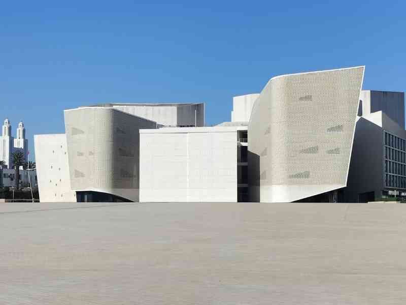 Le Grand Théâtre de Casablanca, un complexe culturel situé sur la place Mohammed V à Casablanca, au Maroc, photo gratuite