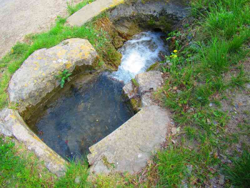 Canal d'irrigation en Provence