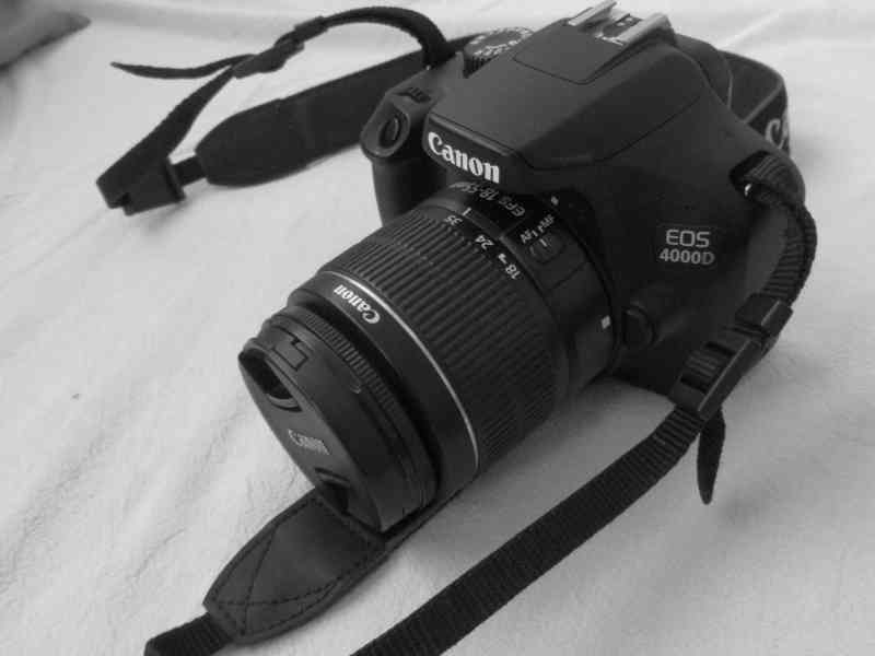 Appareil photo professionnel Canon 4000D photo gratuite