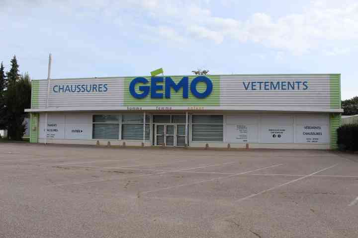 Magasin de chaussures et vêtements Gémo en France
