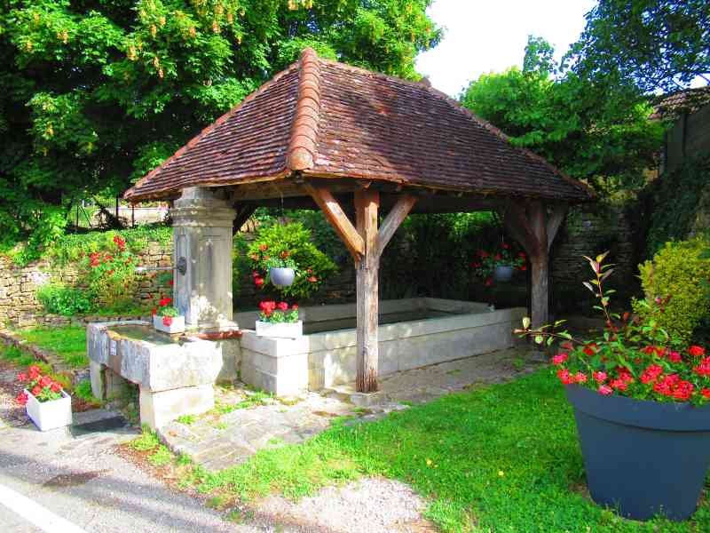 Un ancien lavoir public, photo gratuite