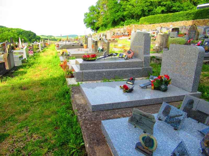 Un cimetière, photo gratuite