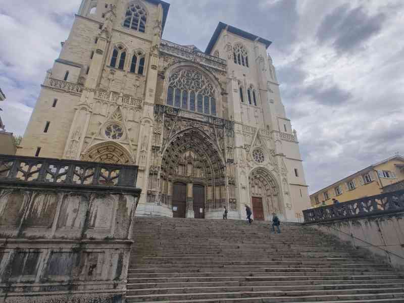 La cathédrale Saint-Maurice de Vienne, en France, photo gratuite