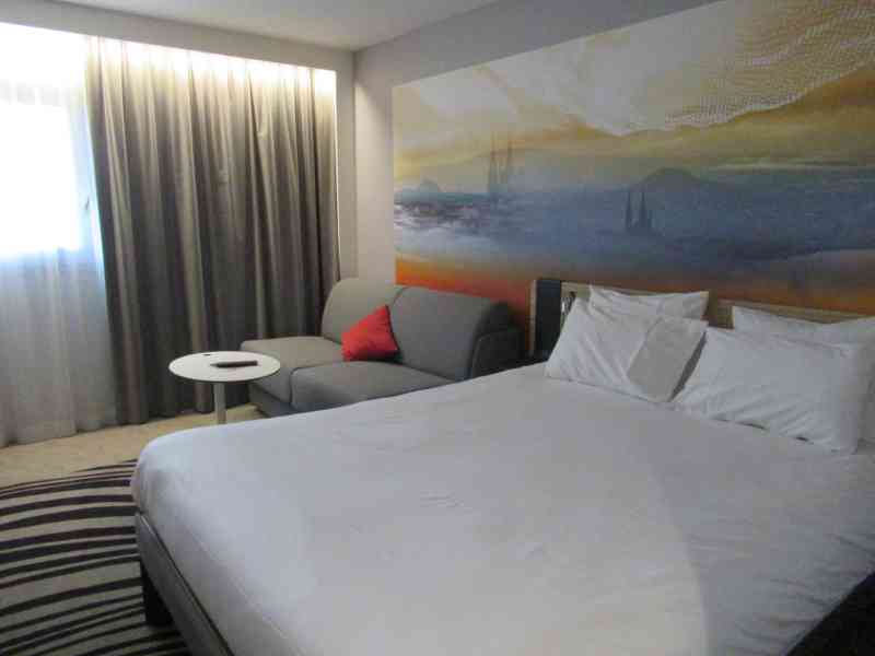 Chambre de l'hôtel Novotel Clermont Ferrand en France