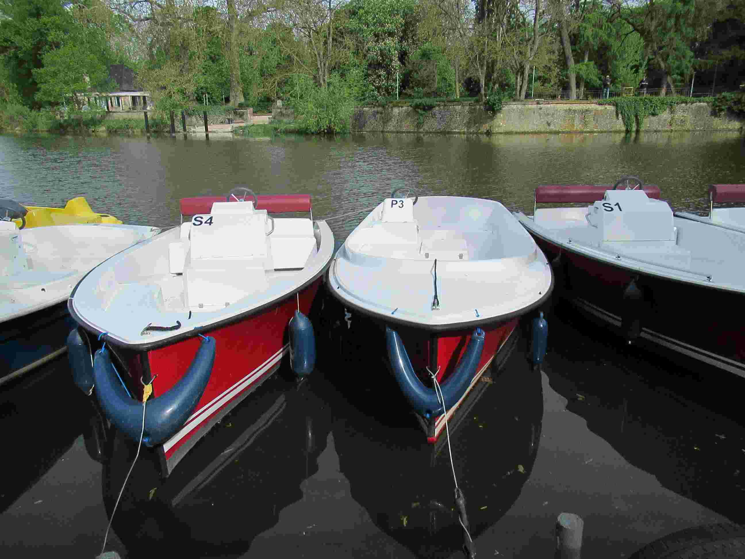 Bateau électrique de promenade