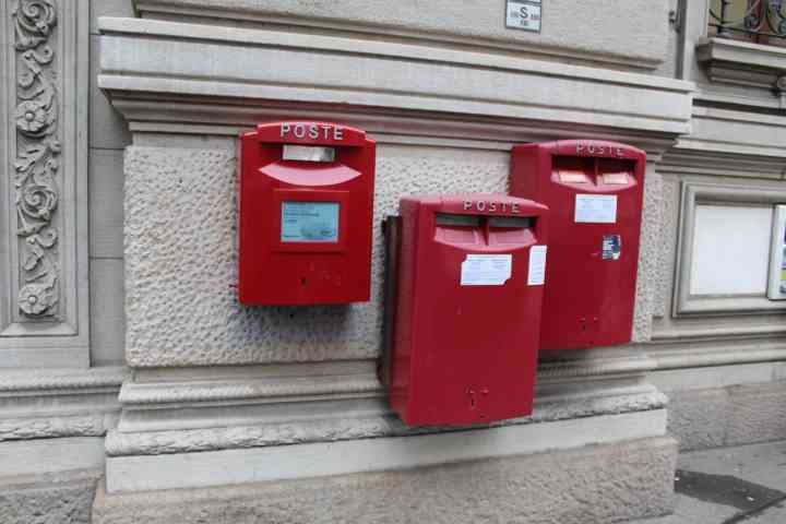 Boîtes aux lettres de la Poste Italienne, photo gratuite