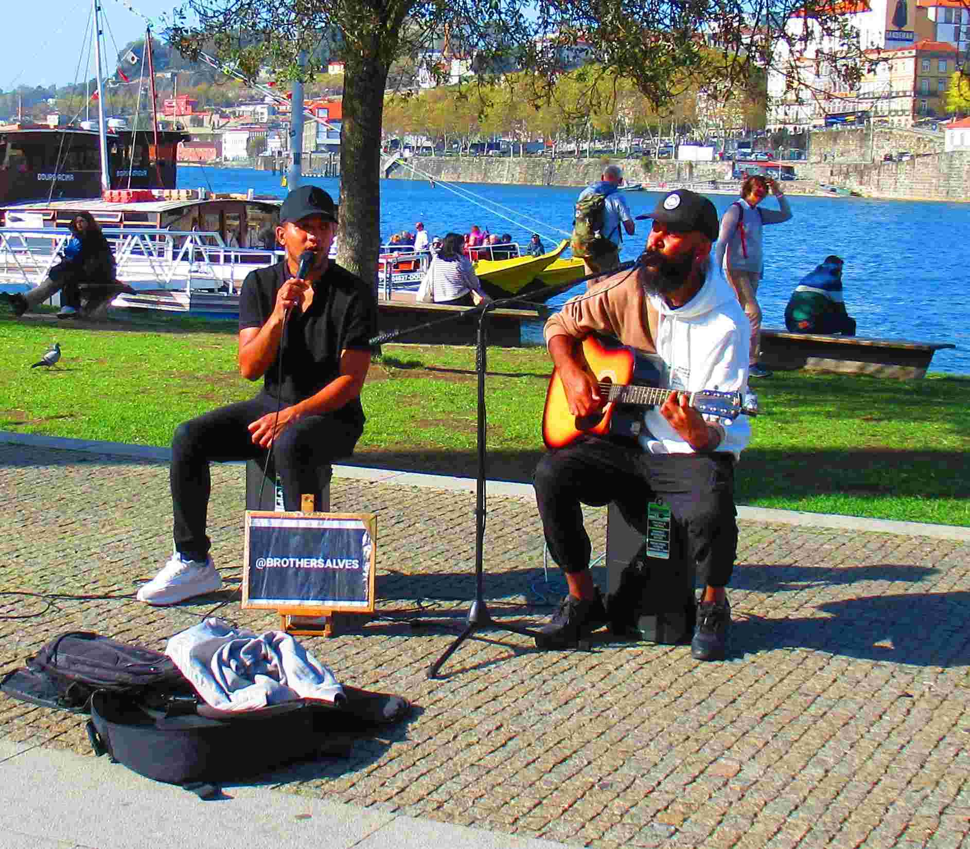 Duo de chanteur de rue à Porto