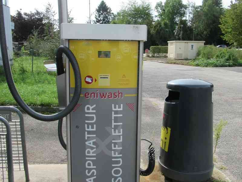 Aspirateur soufflette de la station ENI