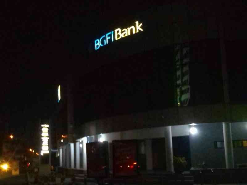 Un bâtiment de BGFI Bank photo gratuite