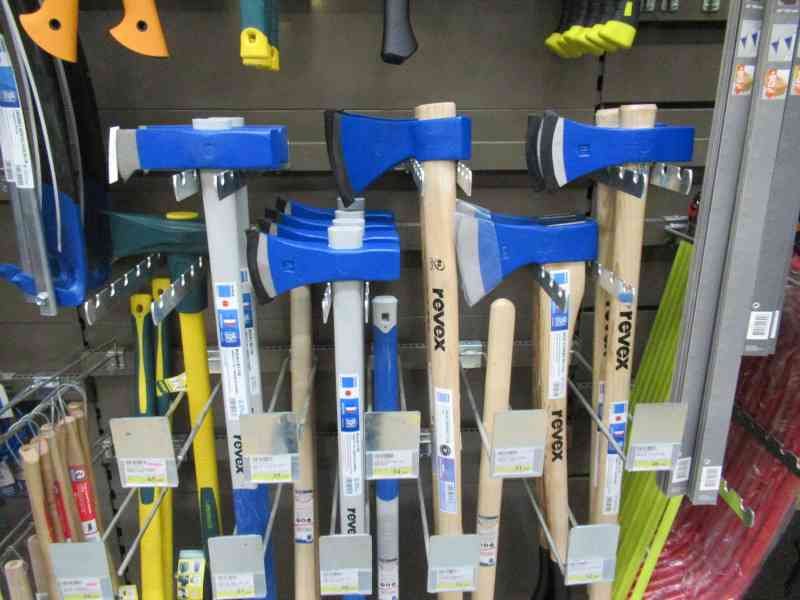 Outils professionnels de bucheronnage