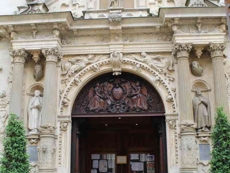 Entrée principale de la Cathédrale Notre-Dame de Luxembourg, photo gratuite