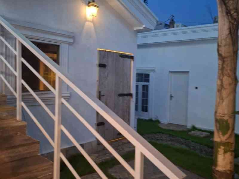 Un escalier extérieur, photo gratuite