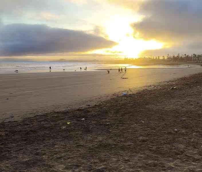 Coucher de soleil sur une plage de la Province d'El Jadida Chaïb Doukkala photo gratuite - Sonnenuntergang an einem Strand in der Provinz El Jadida Chaïb Doukkala kostenloses Foto
