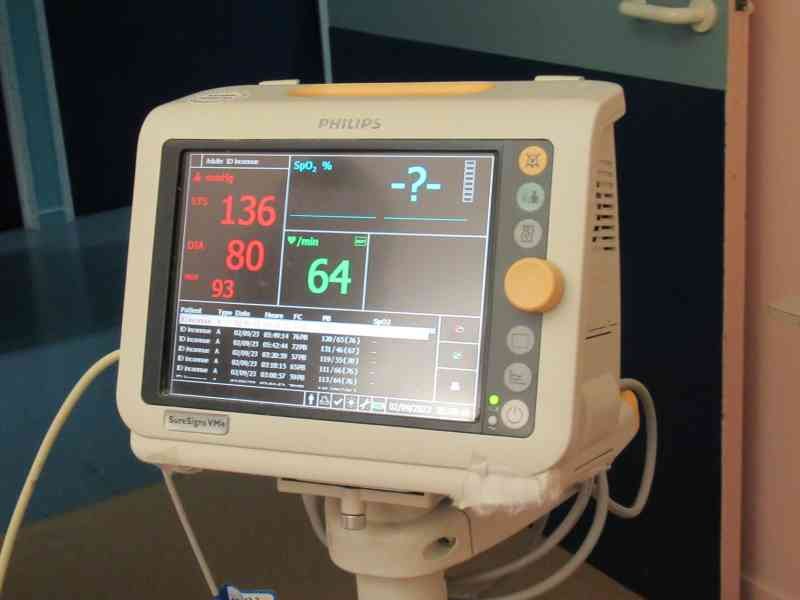 Moniteur patient Philips sureSigns VM6