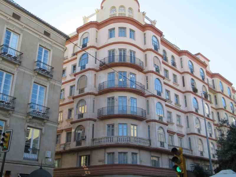 Calle Atarazanas, un batiment à Malaga, en Espagne, photo gratuite