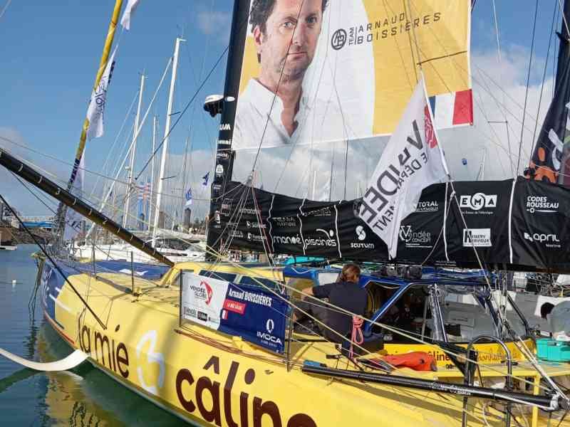 Bateau La Mie Câline d'Arnaud Boissières au Vendée Globe 2024 photo gratuite