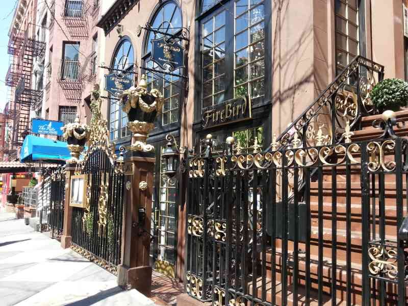 Clôture du restaurant FIREBIRD à New-York, Etats-Unis, photo gratuite