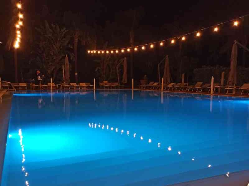 Piscine bleue photo gratuite
