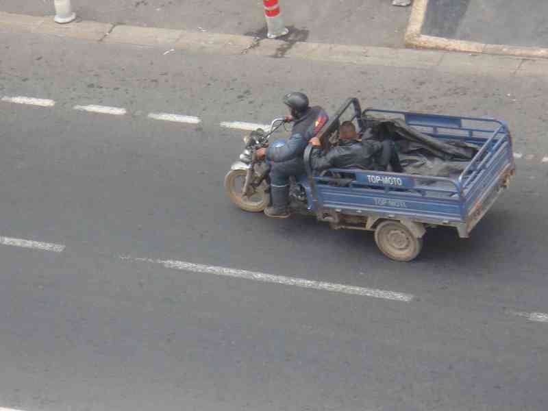 tricycle cargo ou triporteur photo gratuite