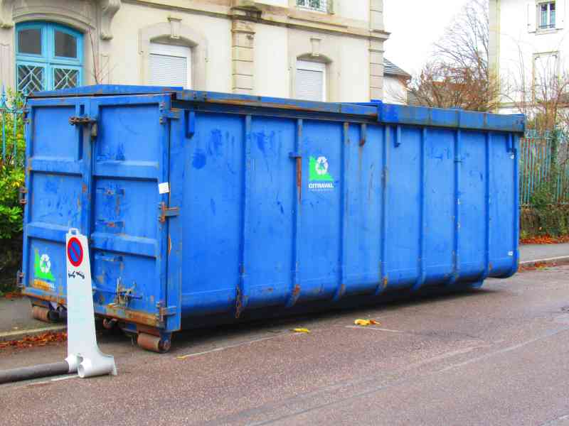 Benne à ordures, conteneur à déchets photo gratuite