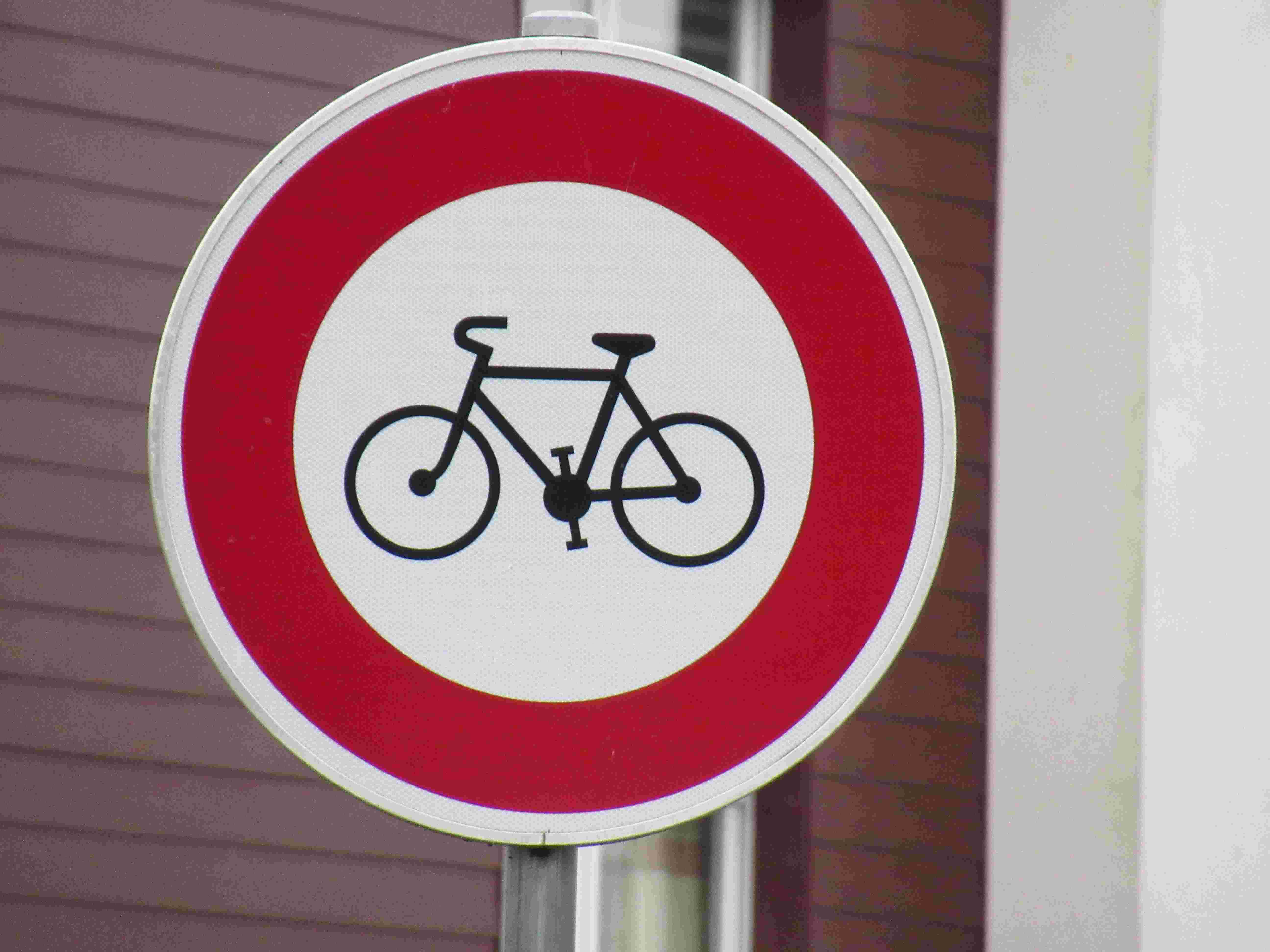 Panneau interdit aux cyclistes