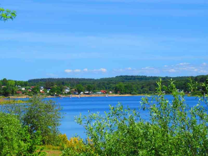 Vue du lac Bouzey à Épinal dans les Vosges photo gratuite
