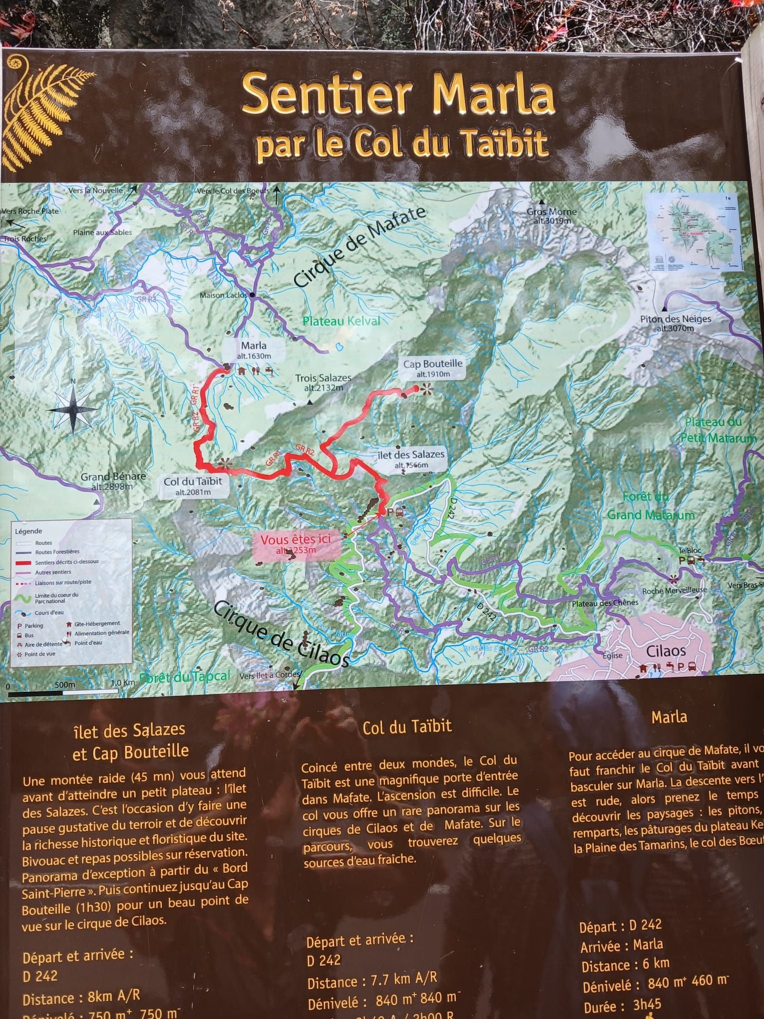 Une carte informative pour la randonnée du Sentier Marla par le Col du Taïbit, située sur l'île de la Réunion, photo gratuite
