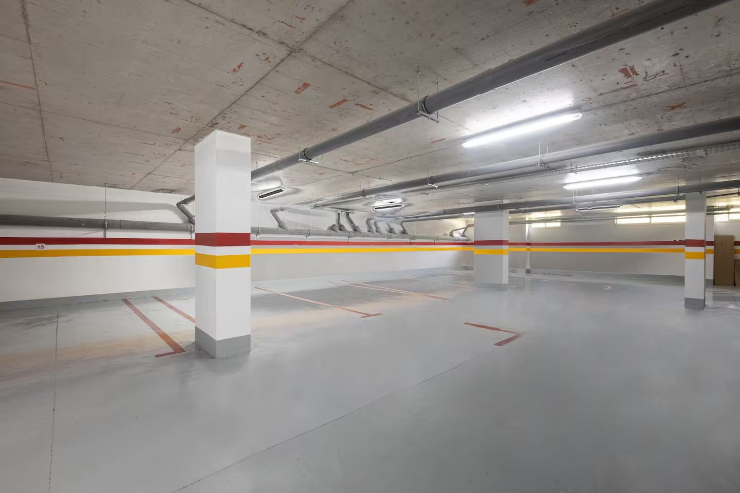 Garage souterrain, photo gratuite