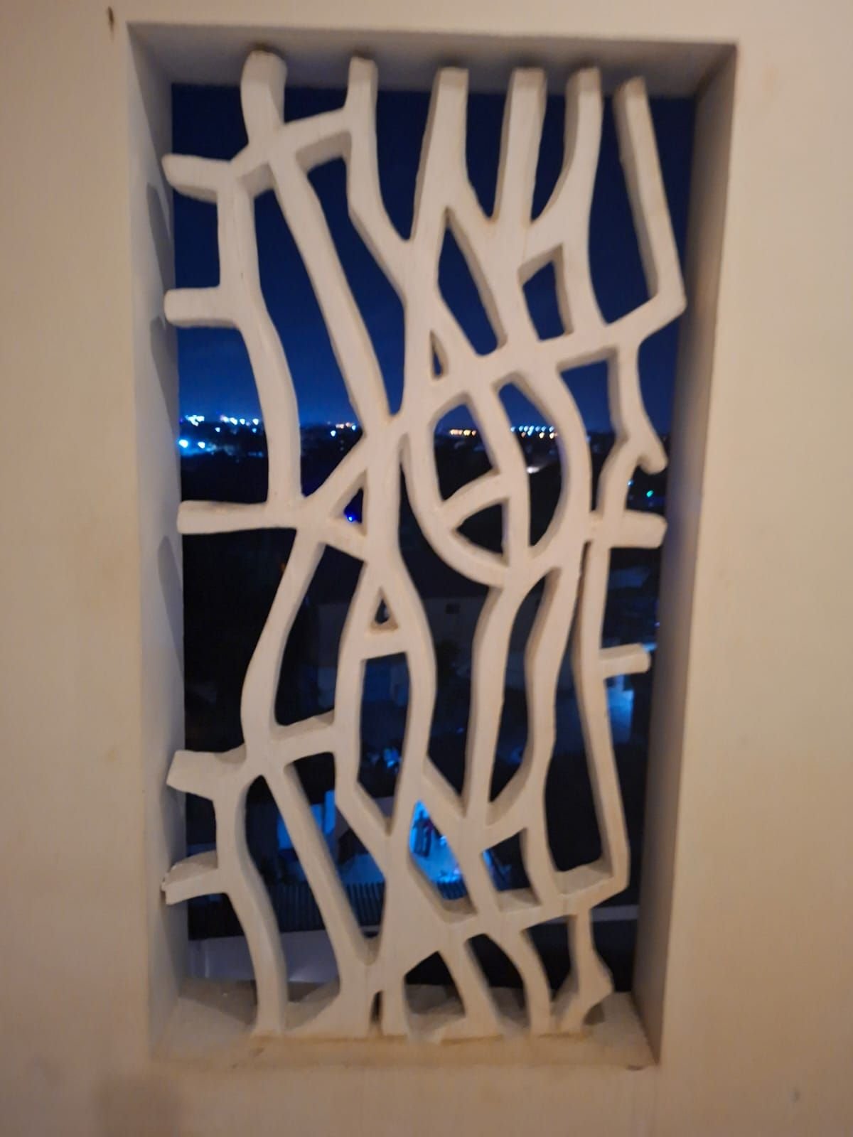 Panneau décoratif ajouré, un claustra, photo gratuite